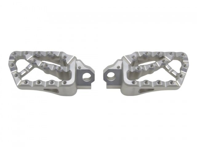 AltRider Adventure X Foot Pegs Compatible With BMW R 1200/1250 / 1300 GS/GSA - Heavy Duty Design - Boot Friendly, High Traction Cleats for Stability & Grip - Adjustable Camber & Height - Silver - color: Silver, size: Adventure X (56mm x 95mm)