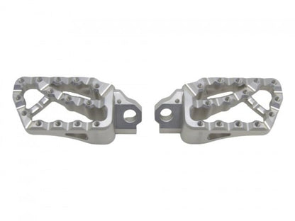 AltRider Adventure X Foot Pegs Compatible With BMW R 1200/1250 / 1300 GS/GSA - Heavy Duty Design - Boot Friendly, High Traction Cleats for Stability & Grip - Adjustable Camber & Height - Silver - color: Silver, size: Adventure X (56mm x 95mm)