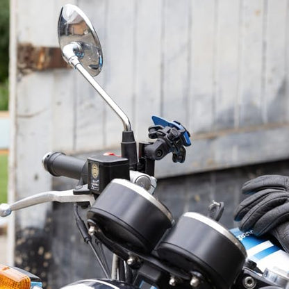 Quad Lock Brake/Clutch Motorcycle Phone Mount with Vibration Dampener and MAG Phone Case for iPhone 16 Pro Max - size: iPhone 16 Pro Max