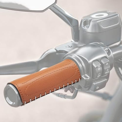 2 PCS Leather Motorcycle Handlebar Hand Grip Cover, Hand Sewn Grips Sleeve, No Fringe Brake Clutch Covers for HD Motorcycle Brown - color: Brown