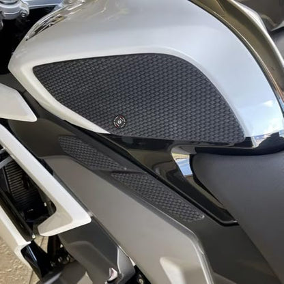 Fit For Triumph Daytona 660 Daytona660 2026 2025 2024 Motorcycle Side Fuel Tank Pads Protector Stickers Decal Gas Knee Grip Traction