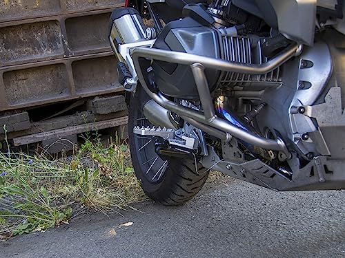 AltRider Adventure II Foot Pegs Compatible With BMW R 1200/1250 / 1300 GS/GSA - Heavy Duty Design - Boot Friendly, High Traction Cleats for Stability & Grip - Adjustable Camber & Height - Silver - color: Silver, size: Adventure II (58mm x 122mm)
