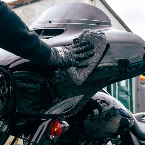 Muc-Off Motorcycle Waterless Wash & Protectant Kit - Motorcycle Cleaning Kit, Motorcycle Detailing Kit - Includes Waterless Wash and Protection Spray