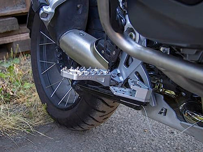 AltRider Adventure II Foot Pegs Compatible With BMW R 1200/1250 / 1300 GS/GSA - Heavy Duty Design - Boot Friendly, High Traction Cleats for Stability & Grip - Adjustable Camber & Height - Silver - color: Silver, size: Adventure II (58mm x 122mm)