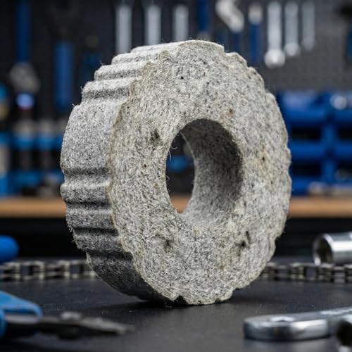 Portable Bicycle Chain Brush and Oiling Tool, Bicycle Accessories, Stylish Design, Sturdy Construction, Motorcycle Chain Lubricant, Bicycle Chain Cleaner
