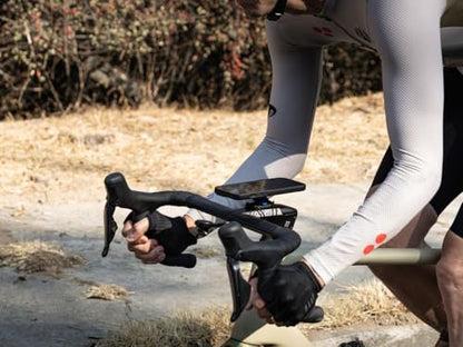 Quad Lock Stem/Handlebar Bike Phone Holder Kit with MAG Phone Case for iPhone 15 Pro - size: iPhone 15 Pro