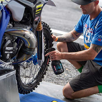 Motul 104881 MC Care E2 Moto Wash Powersports Degreaser and Cleaner Spray for Use on All Surfaces 1 Liter
